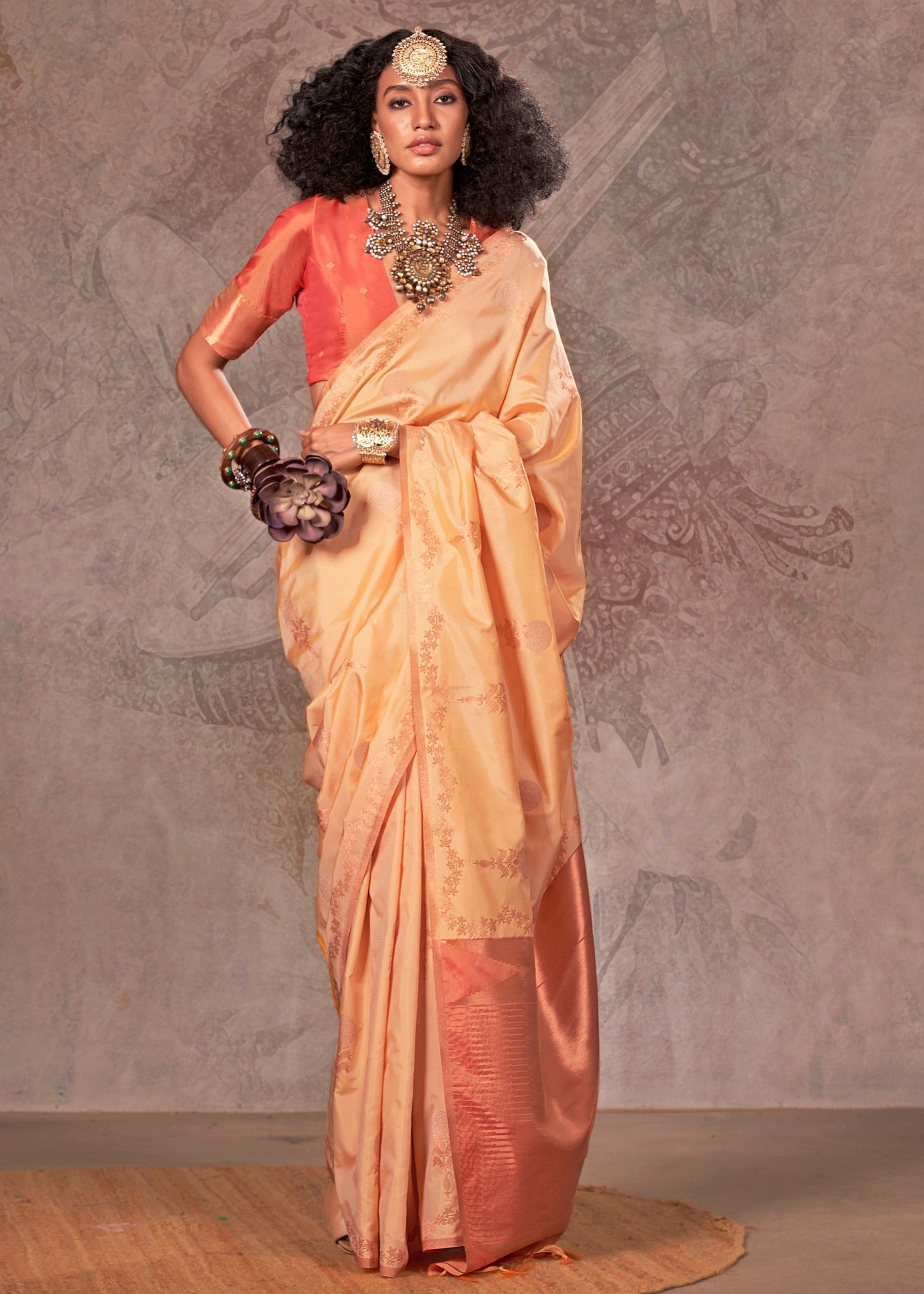 Coral Orange Two Tone Handloom Weaving Silk Saree with Contrast Pallu - qivii