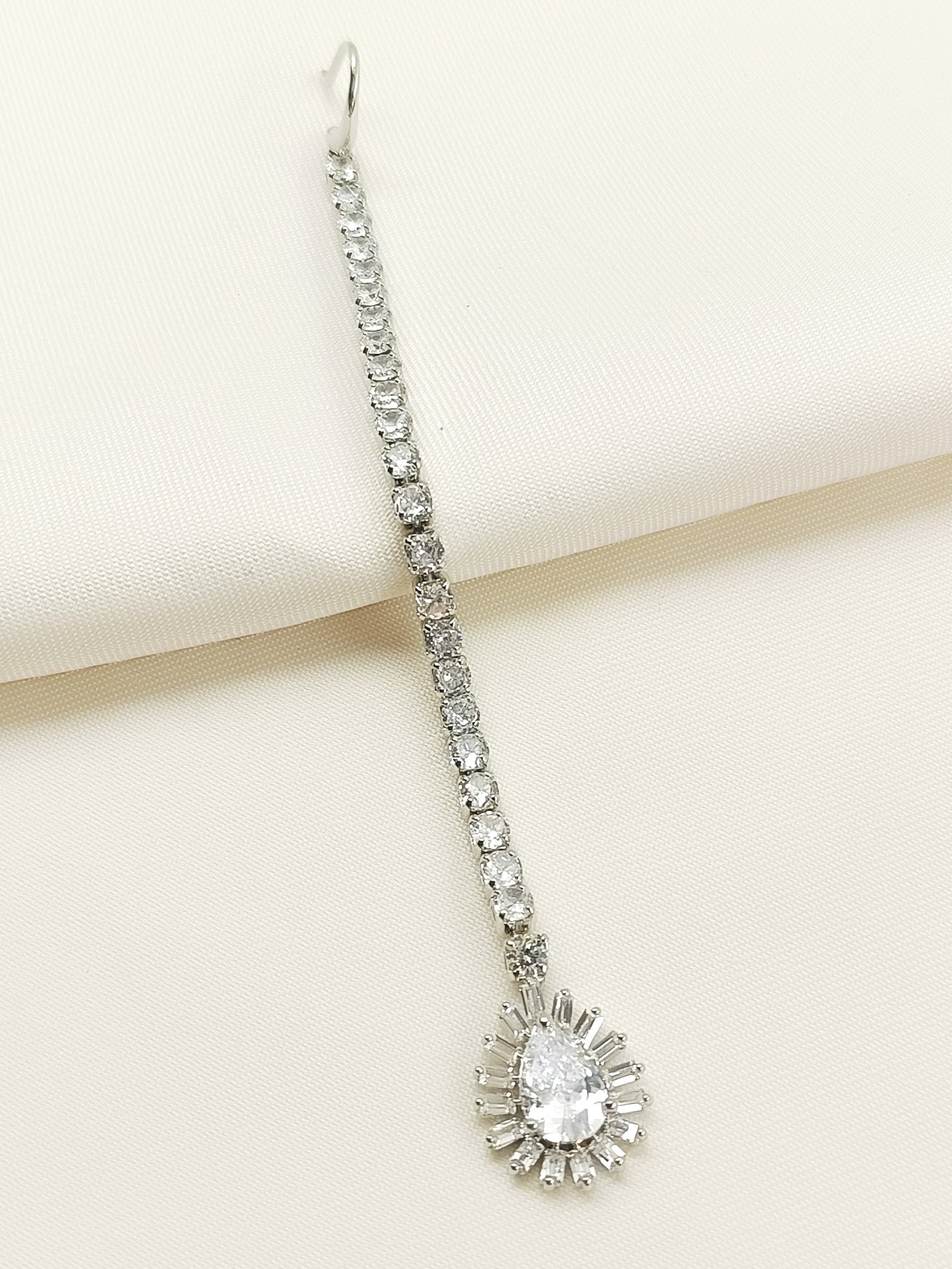 Kishwar White American Diamond Teeka