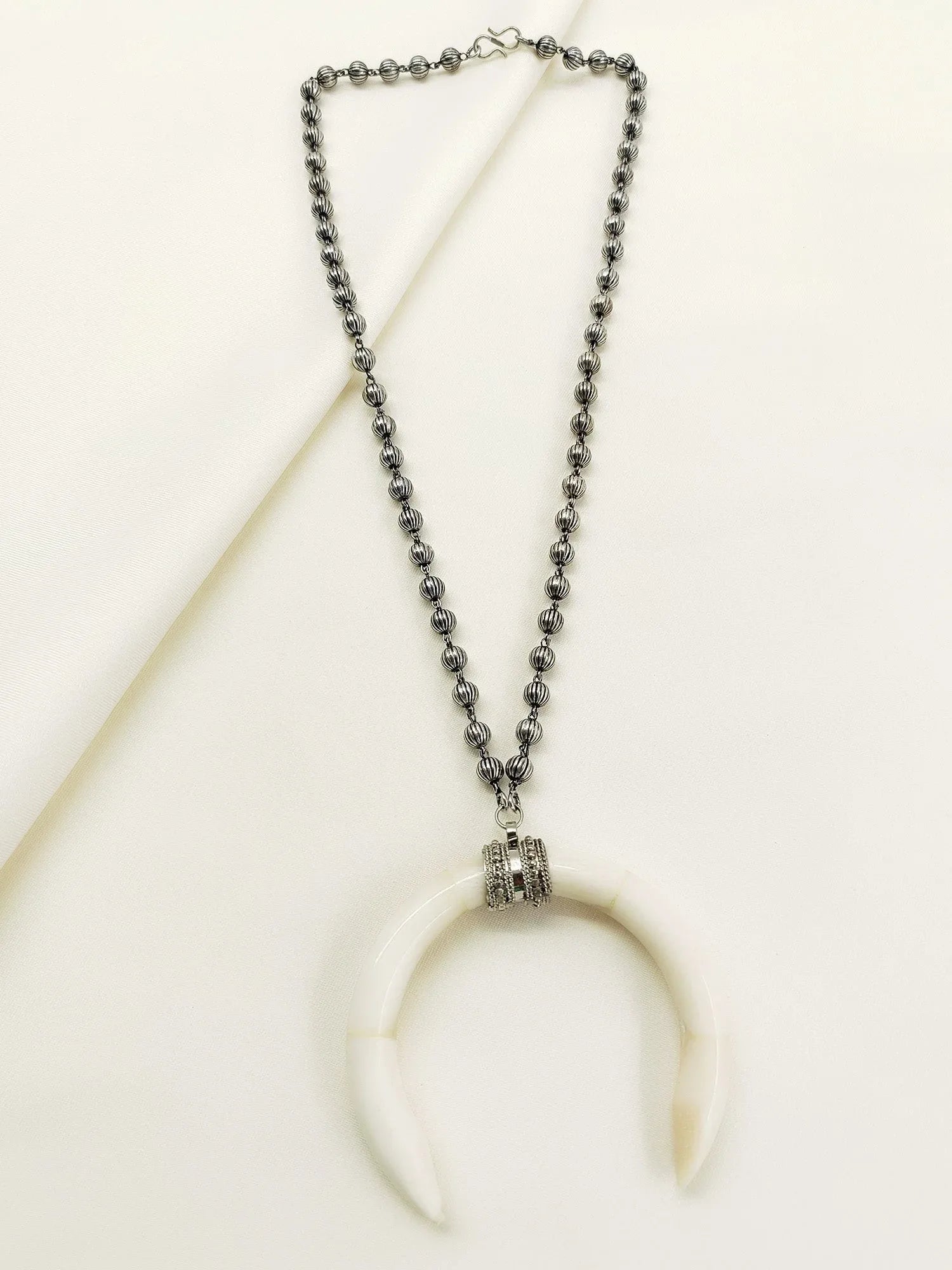 Mackenzie White Bone Men's Neckpiece