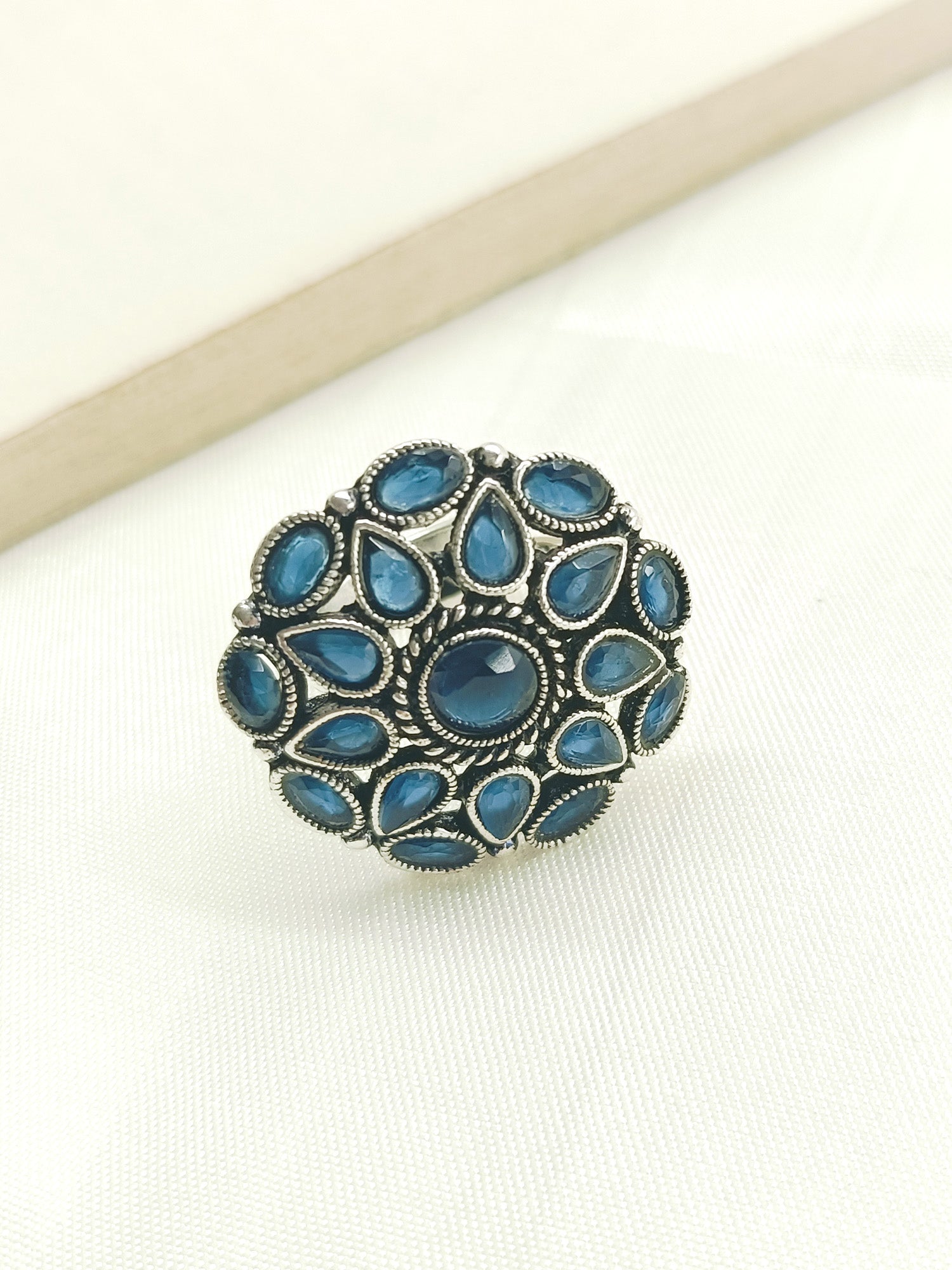 Nouri Navy Blue Oxidized Finger Ring - qivii