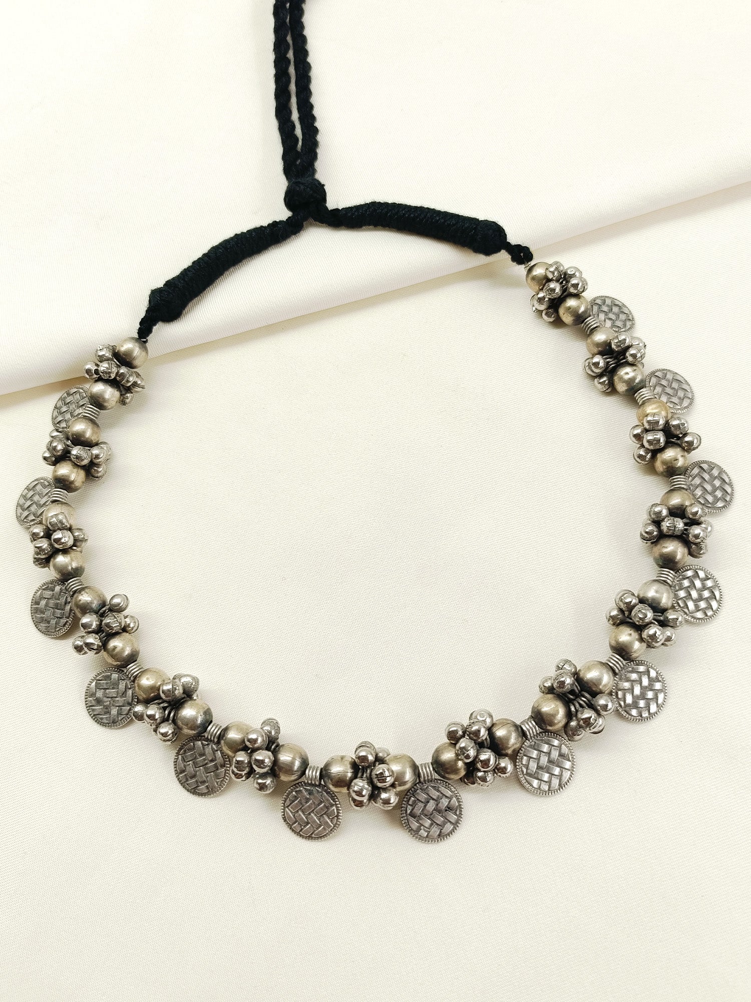 Tripti Plain Oxidized Neckpiece