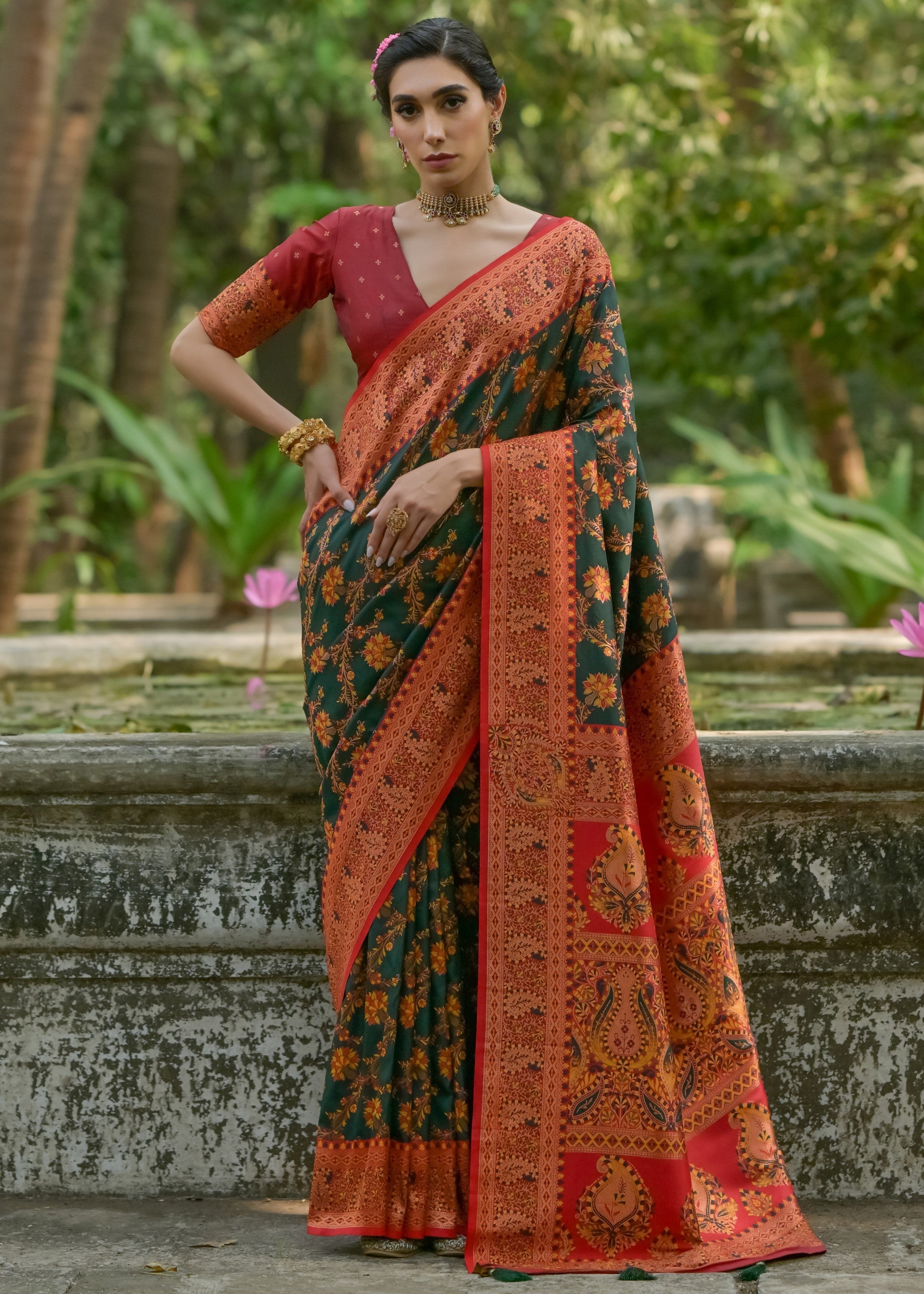 Dark Green Thread Woven Pashmina Silk Saree With Heavy Thread Woven Pallu - qivii