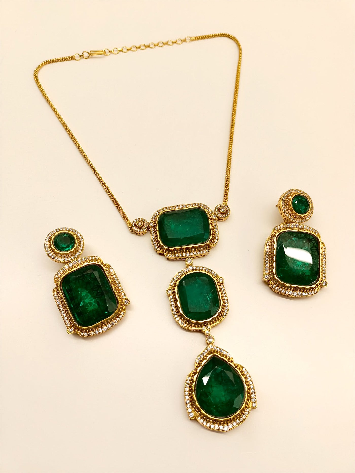 Pratigya Emerald American Diamond Pendant Set