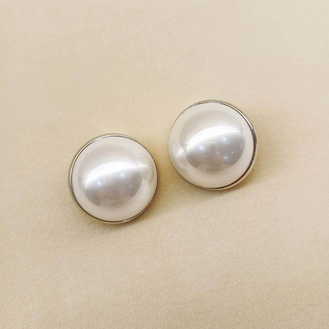 Mariah Pearl White Natural Pearl Stud