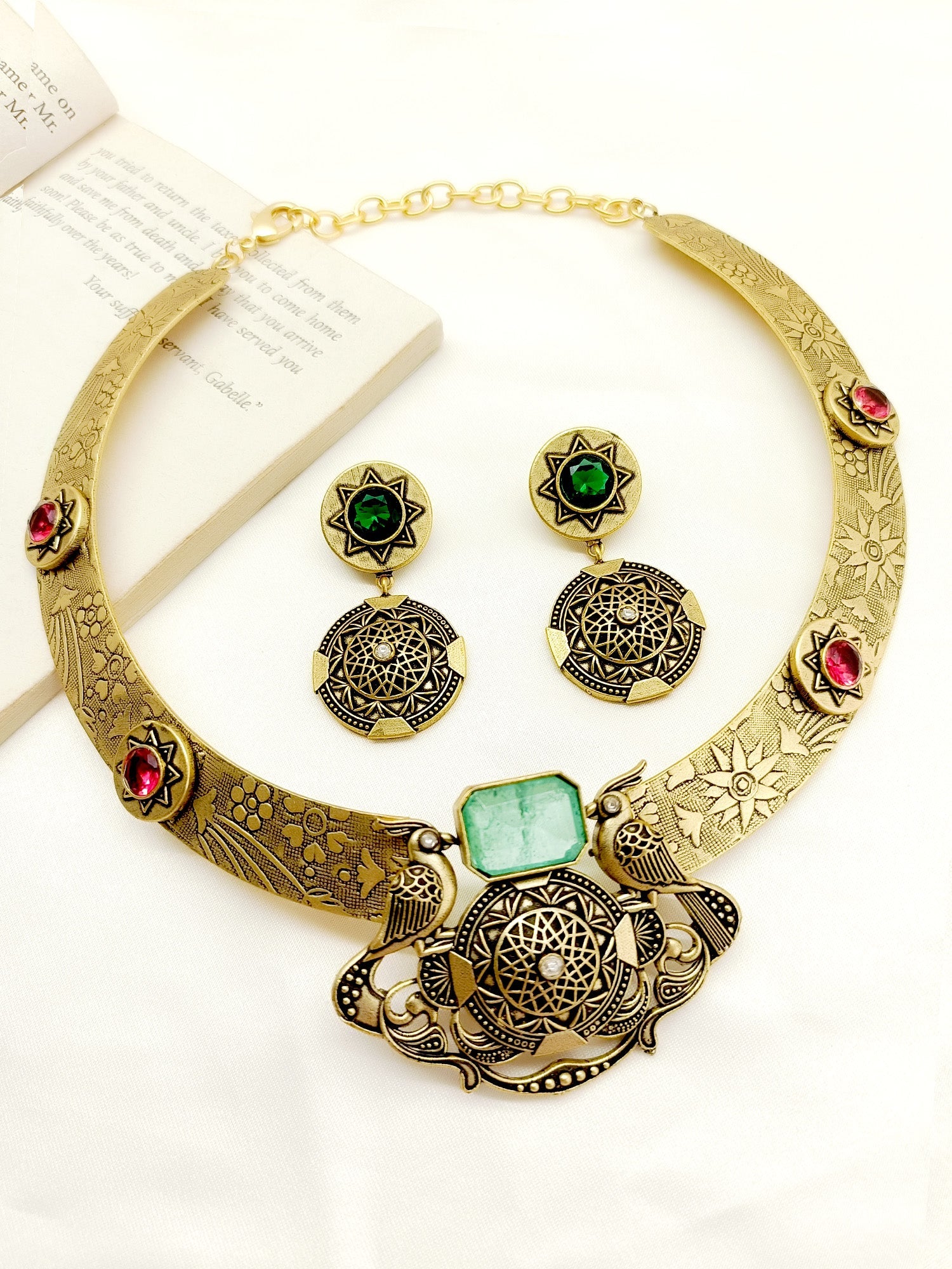 Warhi M & G Hasli Style Antique Necklace Set - qivii