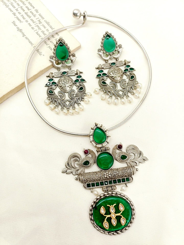 Kaasni Oxidized Silver Hasli Necklace Set