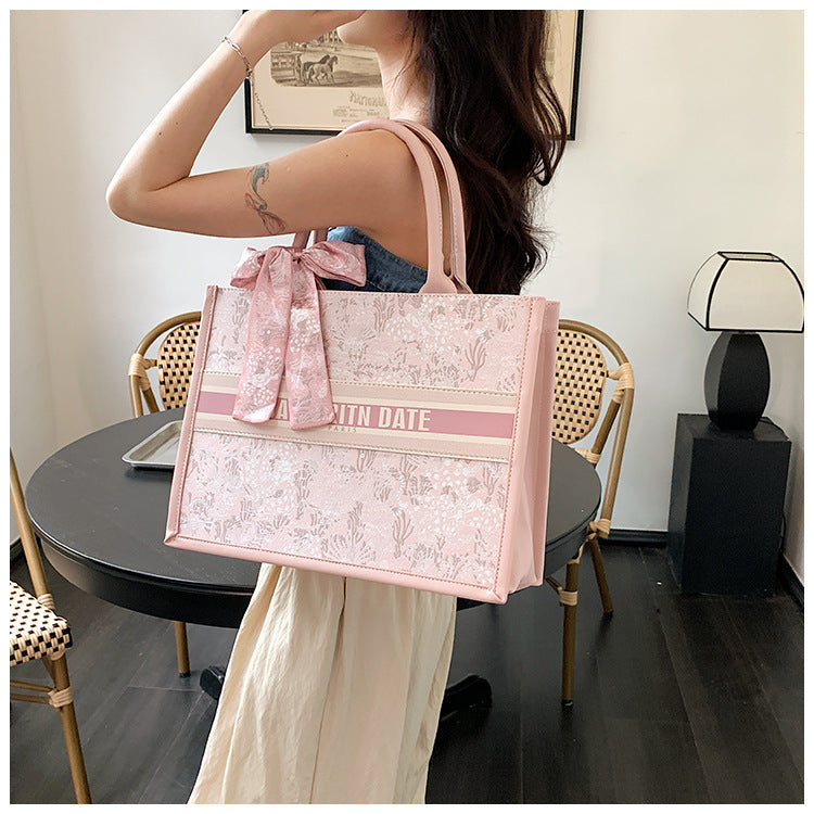 Women's Embroidered Commuter Tote Bag – Versatile Premium Shoulder Bag for Daily Errands, Shopping & Stylish Outings