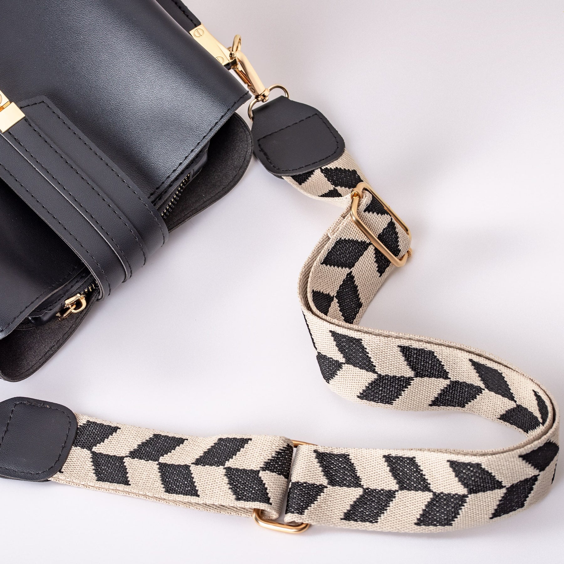 Selva | Crossbody Bag  - By Qivii