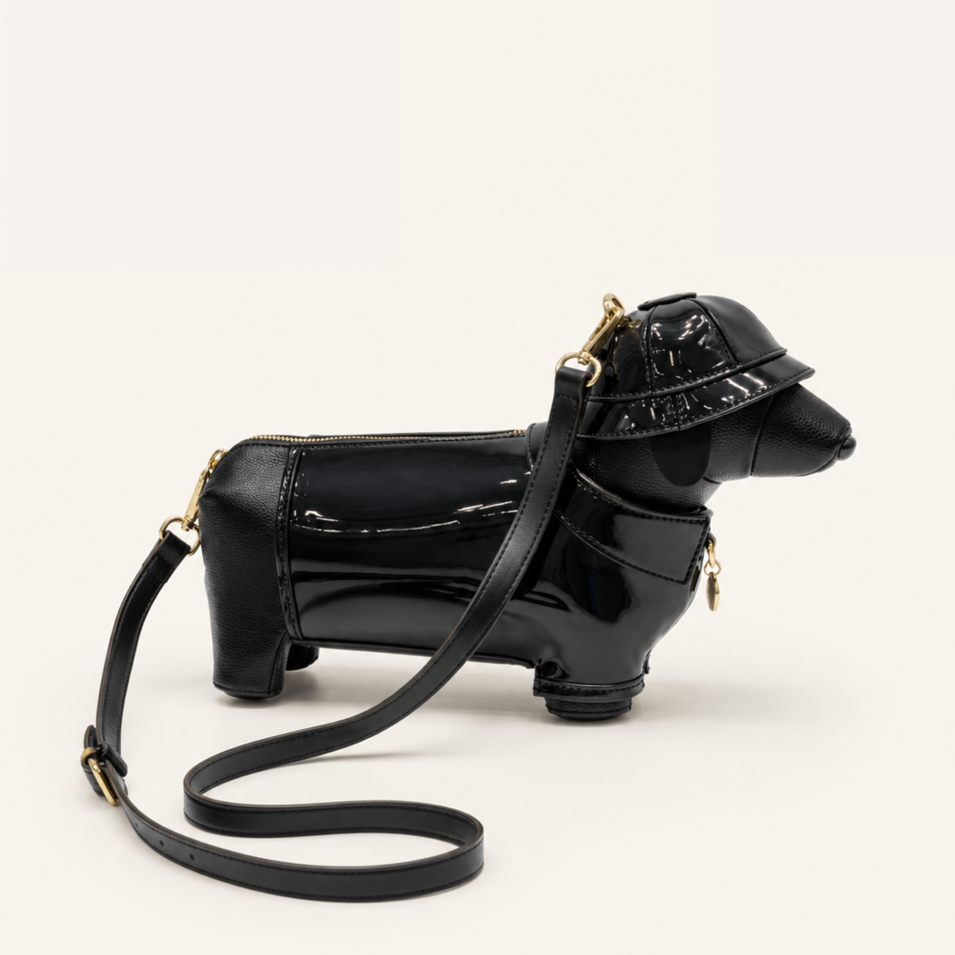 Dachshund Safari Bag in Vegan Leather  - By Qivii
