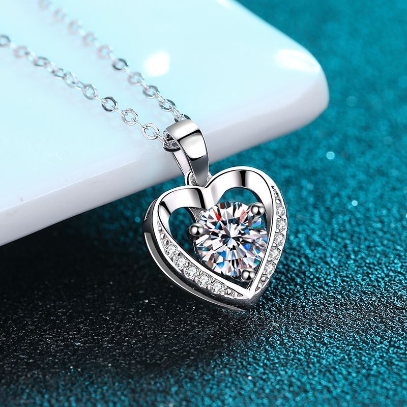 Zircon Heart Necklace by Qivii