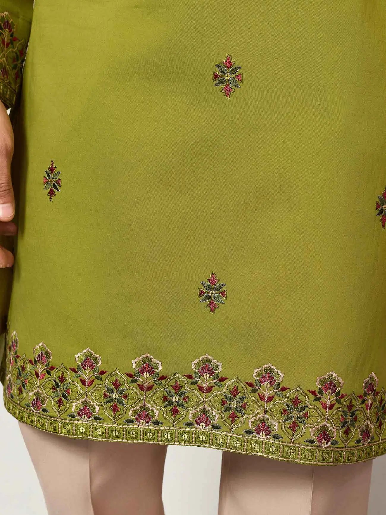 Trendy Green Embroidery Kurta & Dupatta
