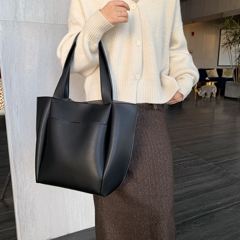 Galya | Tote Bag  - By Qivii