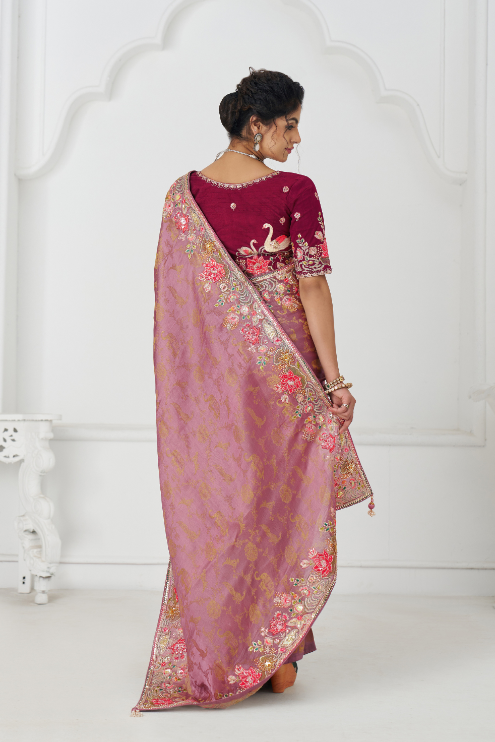 Blushing Mauve: Multi-Thread Embroidered Saree with Floral Elegance - qivii