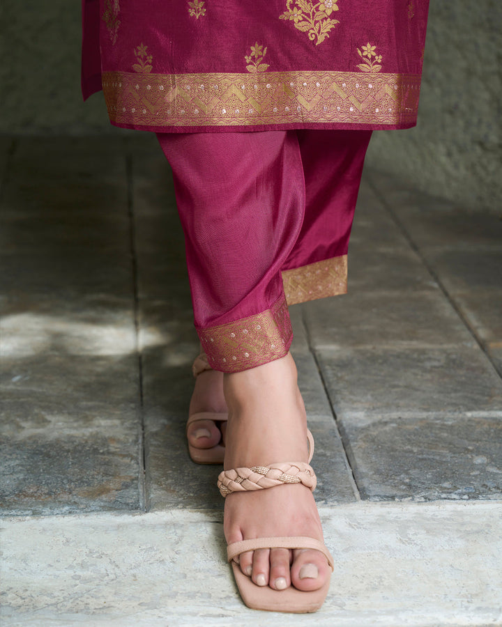 Light Wine Purple Dola Silk Kurta . Paired with Santoon Straight Pants and Organza Dupatta