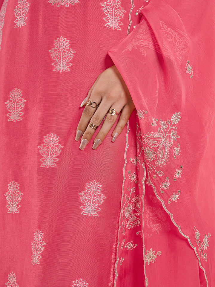 Pink Muslin Jacquard Kurta Suit Set with Handcrafted Buttons by Qivii