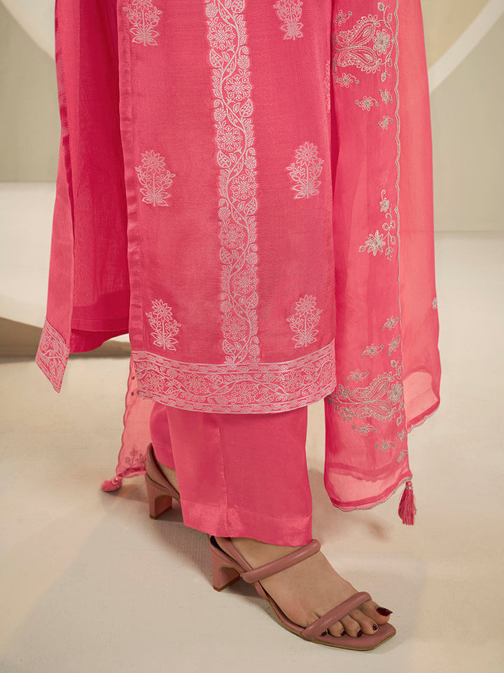 Pink Muslin Jacquard Kurta Suit Set with Handcrafted Buttons by Qivii