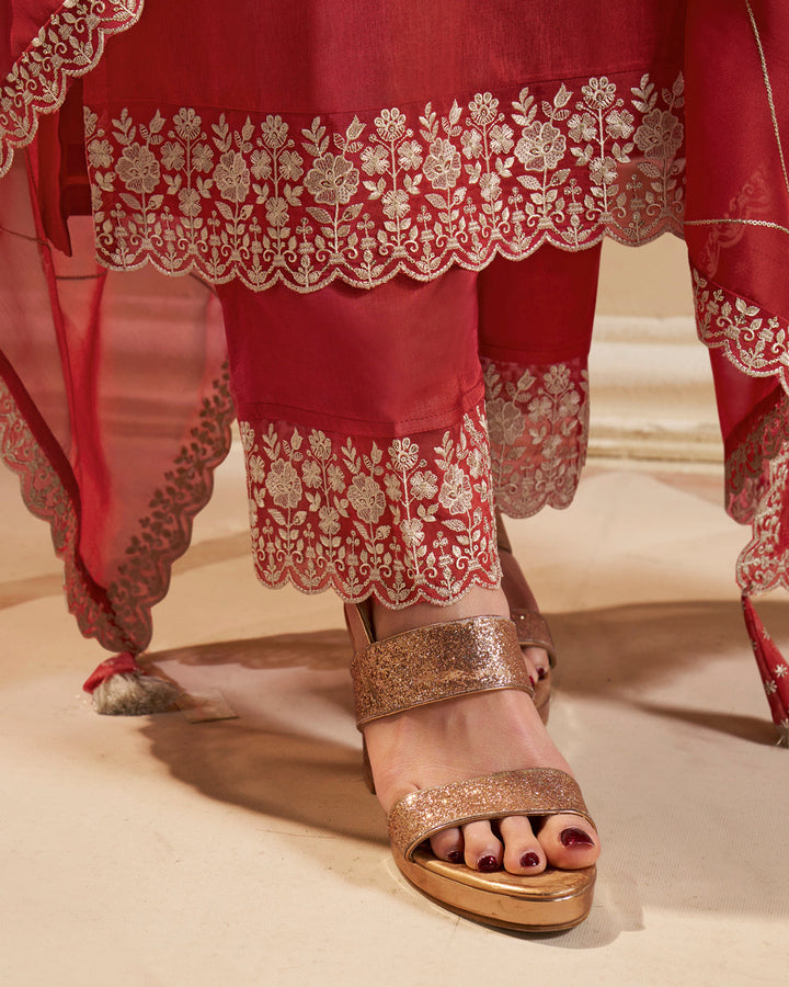 Scarlet Red Dola Silk Kurta.Paired with Santoon Straight Pants and Organza Dupatta