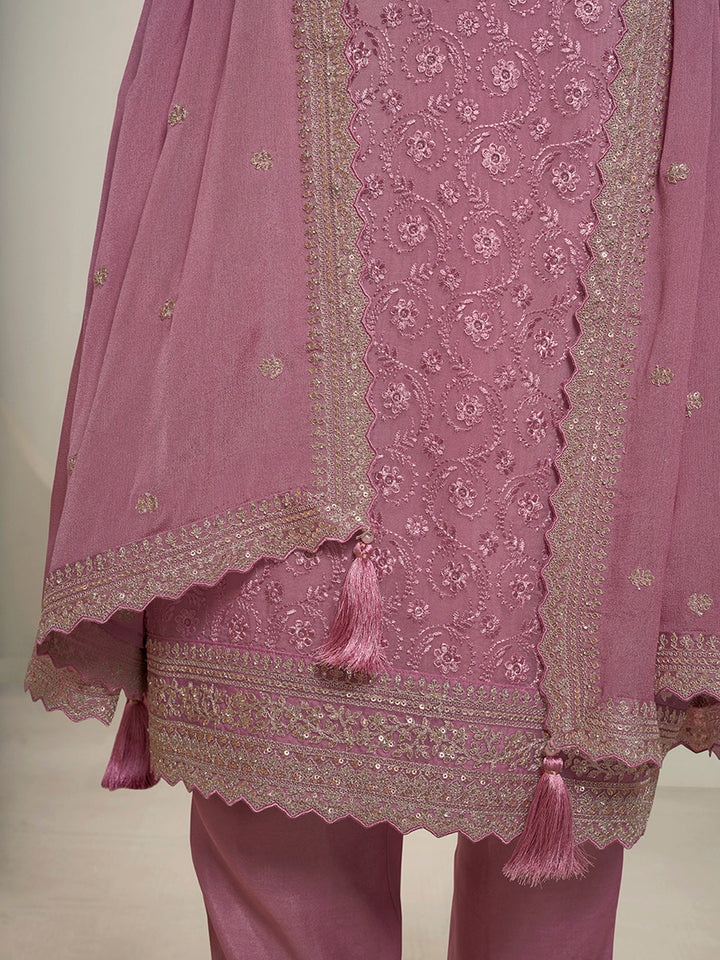 Pink Floral Pattern Schiffli Thread and Sequins Embroidery Kurta Suit Set by Qivii