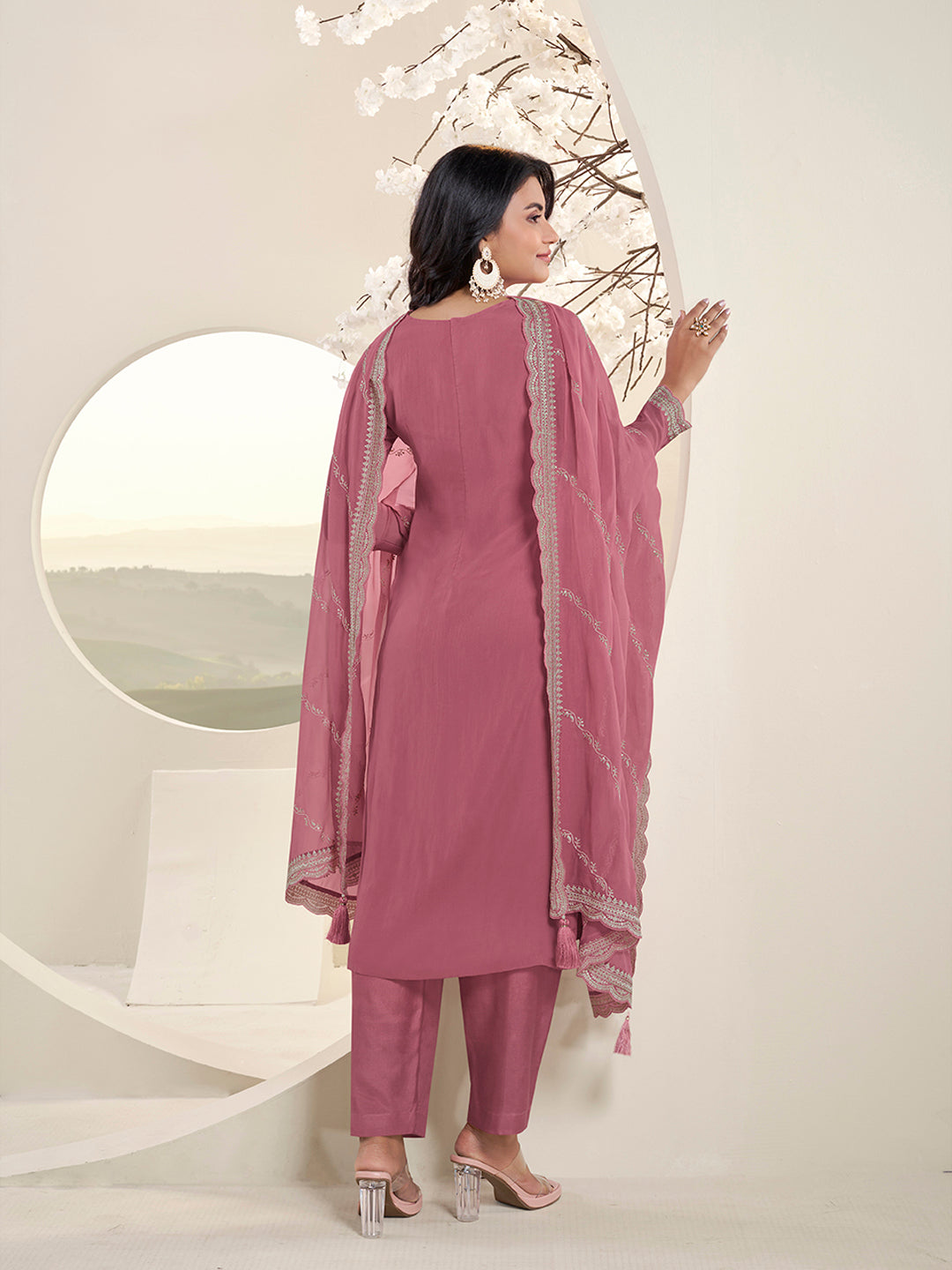 Pink Lucknowi Thread and Sequins Embroidery Kurta Suit Set