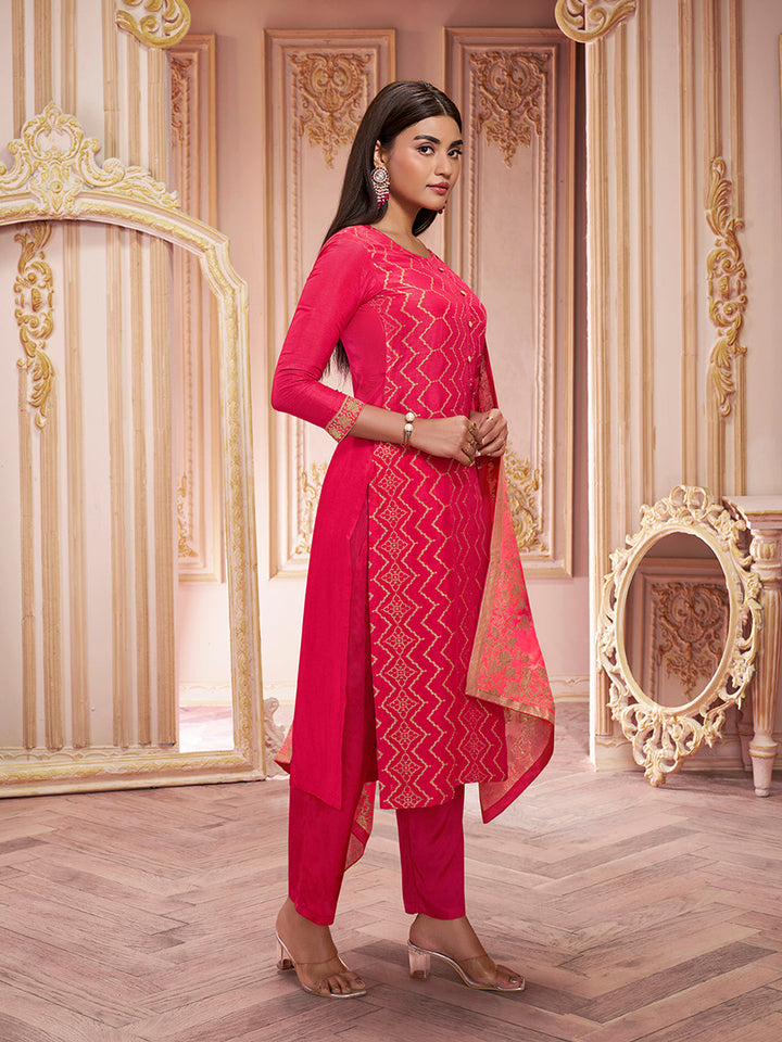 Red Zari Jacquard Kurta Suit Set by Qivii