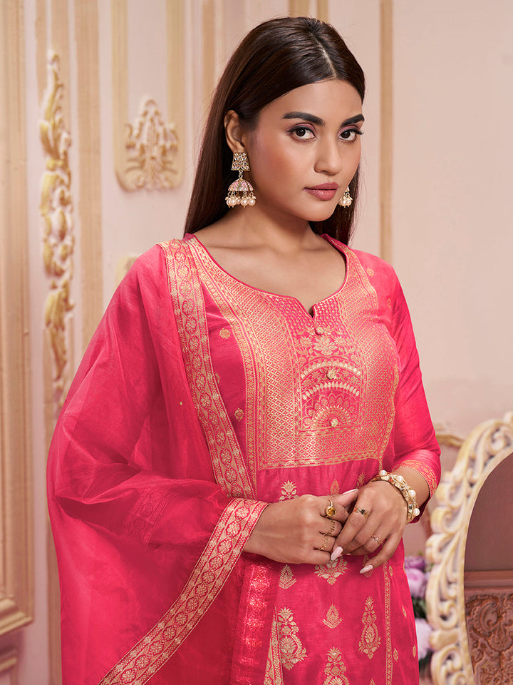 Red Panel Jacquard Kurta Suit Set by Qivii