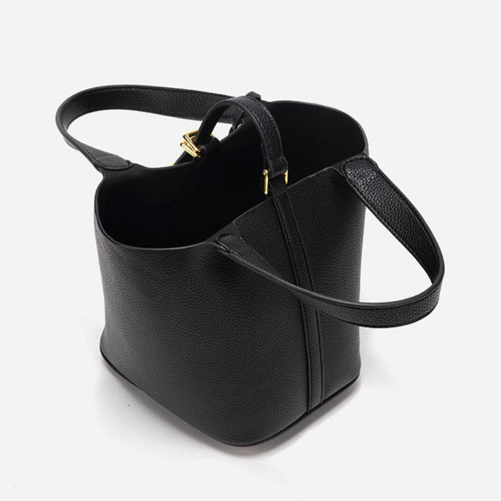 Women's Niche Design Bucket Bag – Exquisite, High-End & Versatile Handheld Tote
