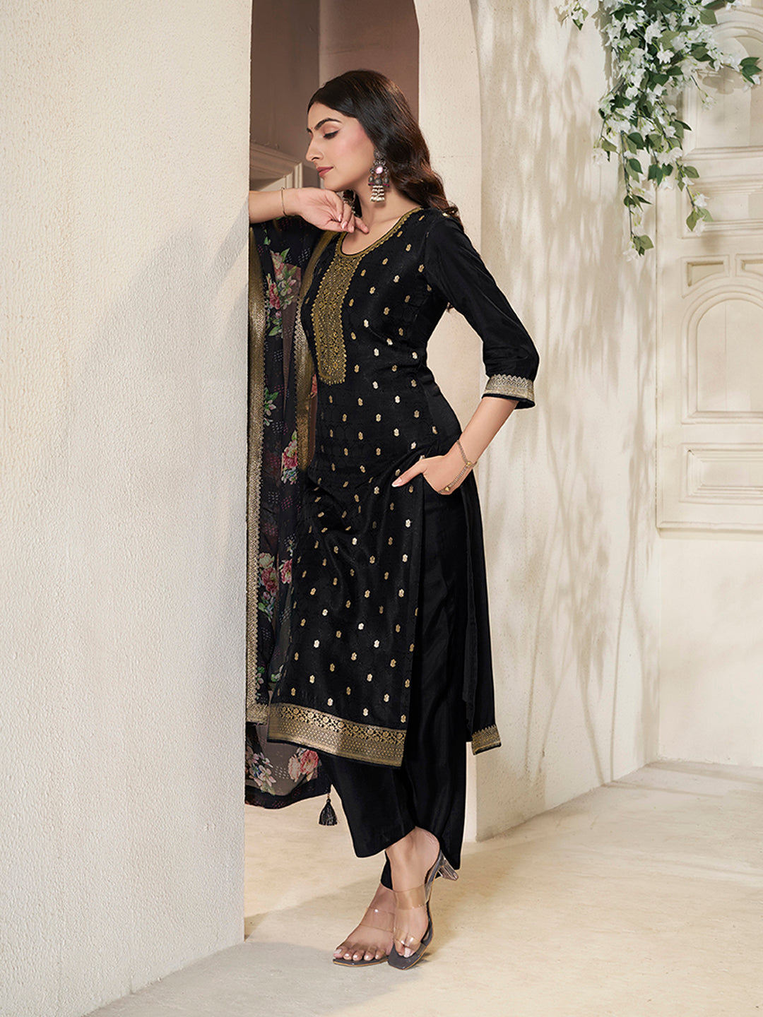 Black Dola Silk Kurta with Jacquard Weave Sequins Work Kurta Suit Set - qivii