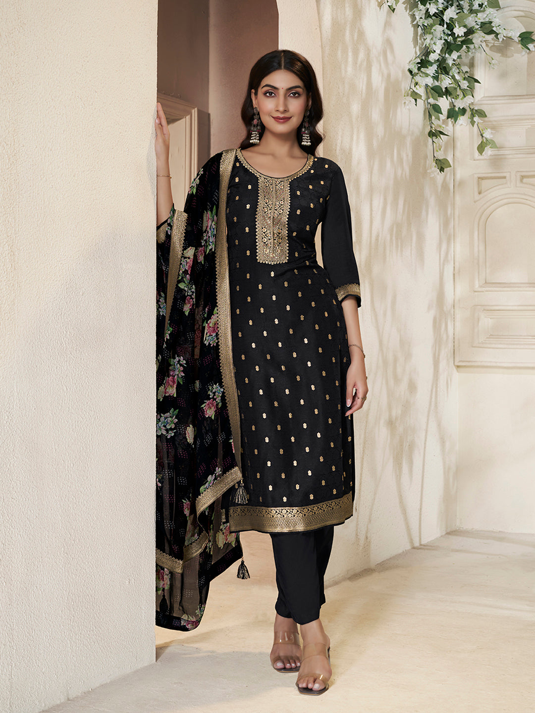 Black Dola Silk Kurta with Jacquard Weave Sequins Work Kurta Suit Set - qivii