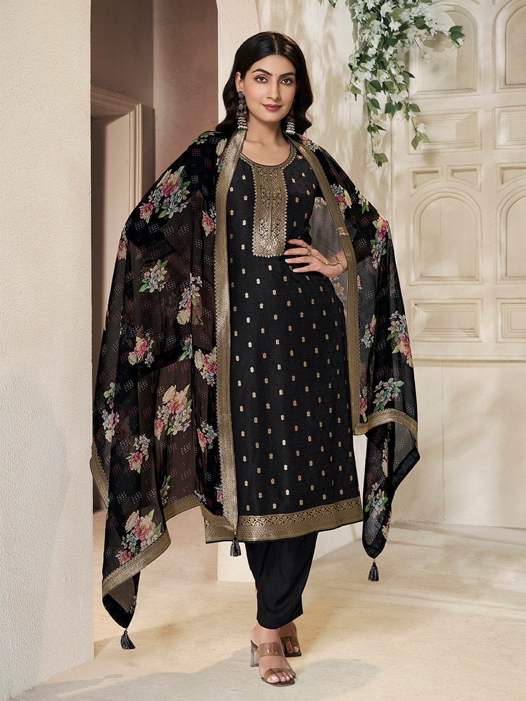 Black Dola Silk Kurta with Jacquard Weave Sequins Work Kurta Suit Set - qivii