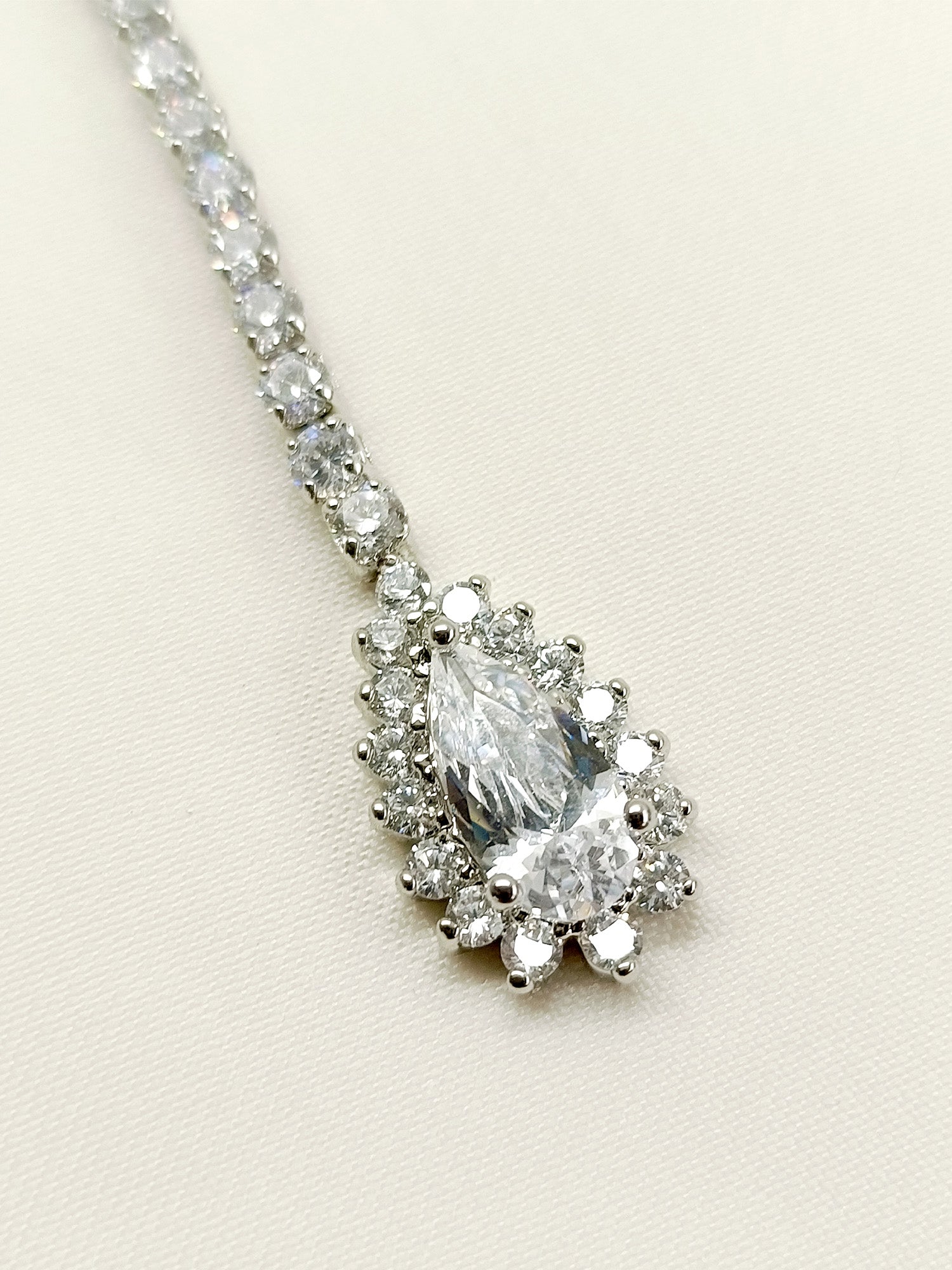 Aruna White American Diamond Maangtikka