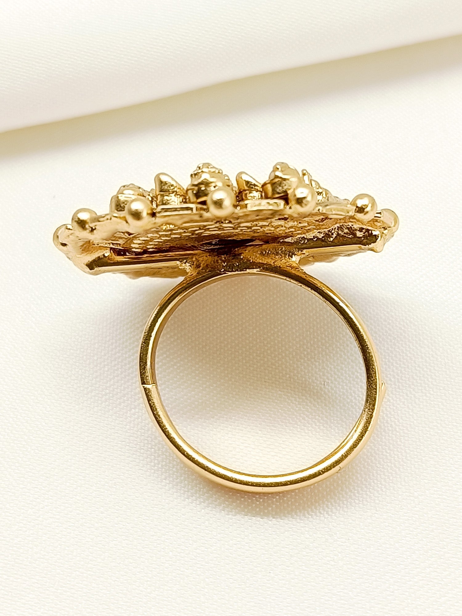 Swarna Antique Finger Ring
