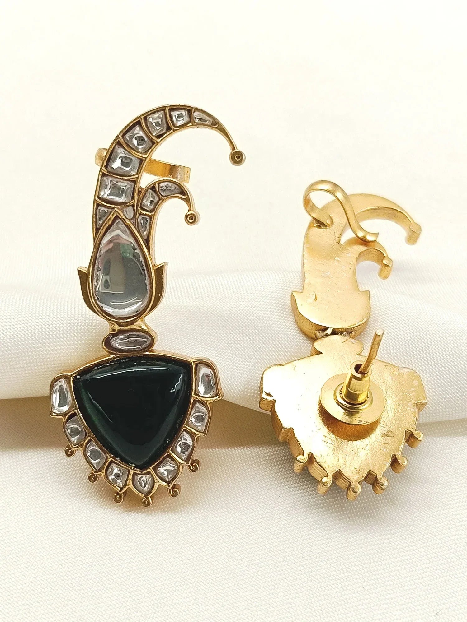 Lata Green Kundan Earcuff