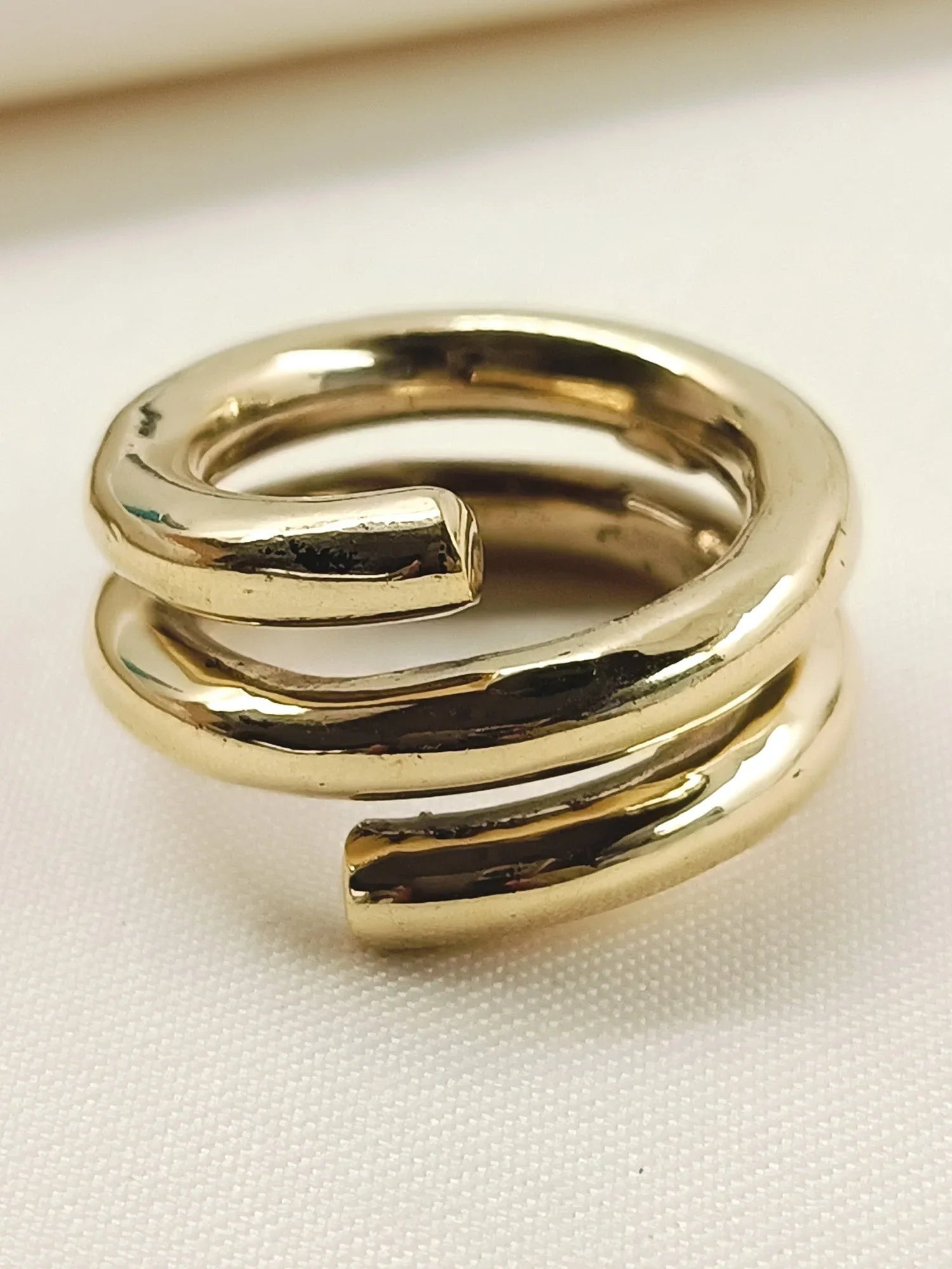 Undine Golden Western Finger Ring