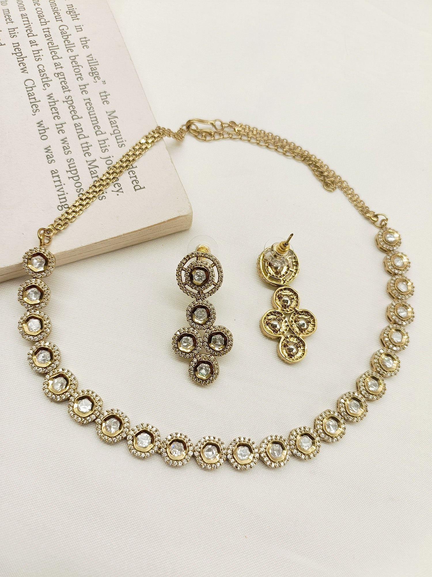 Anahita White Polki Necklace Set - qivii
