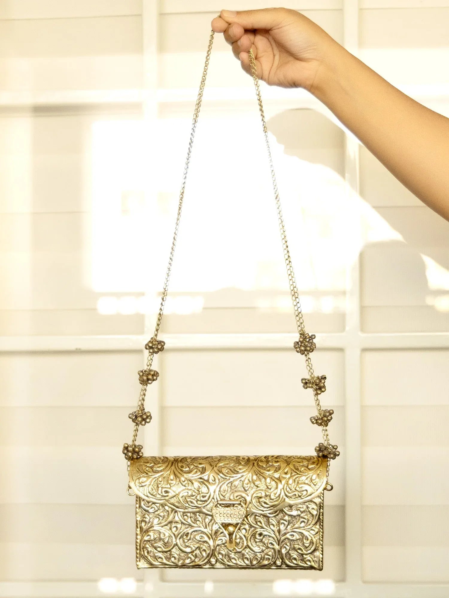 Kohinoor Golden Evening Clutch