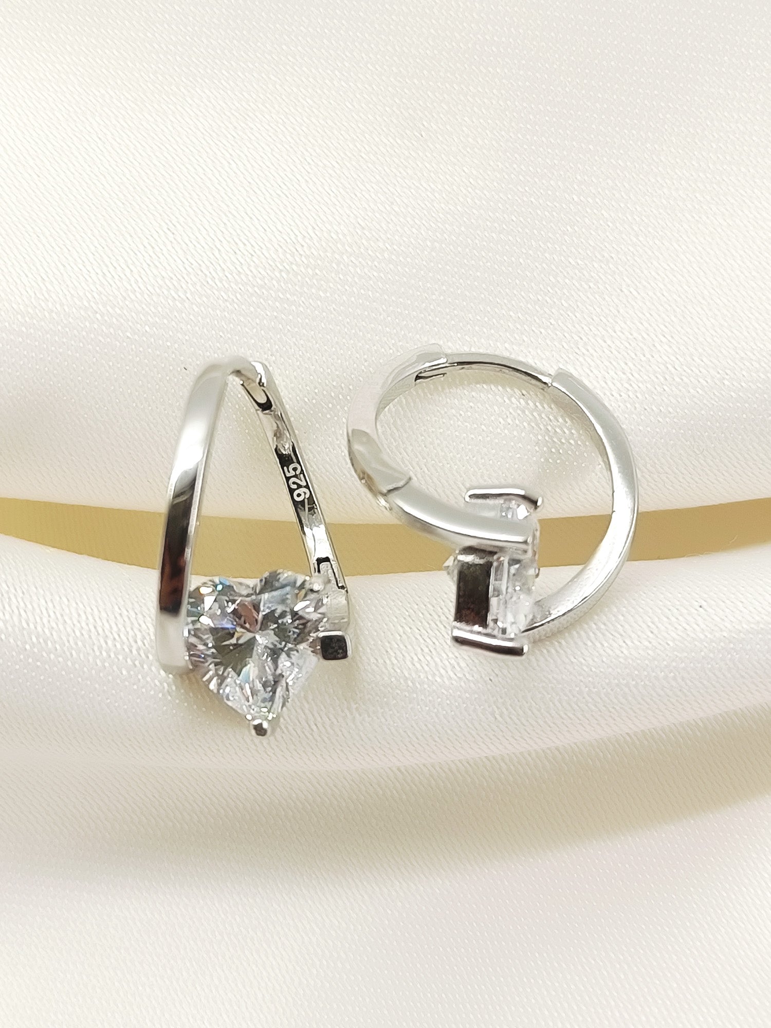 Sanjana White 92.5 Silver American Diamond Bali