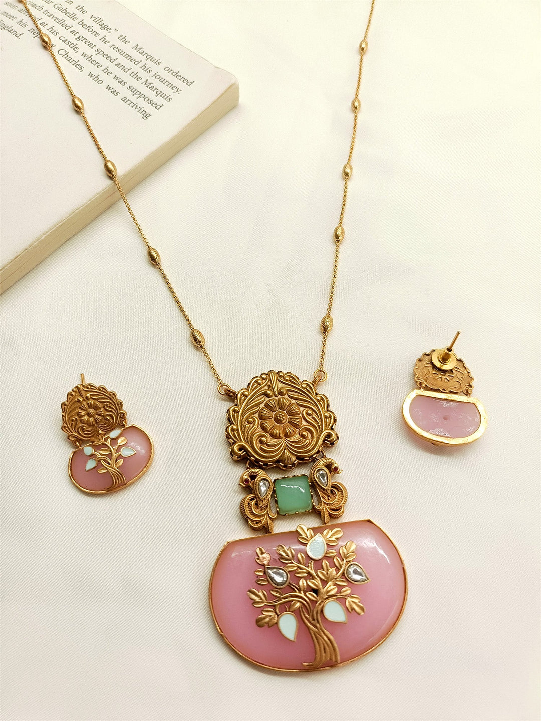 Tahera P & G Boutique Pendant Set