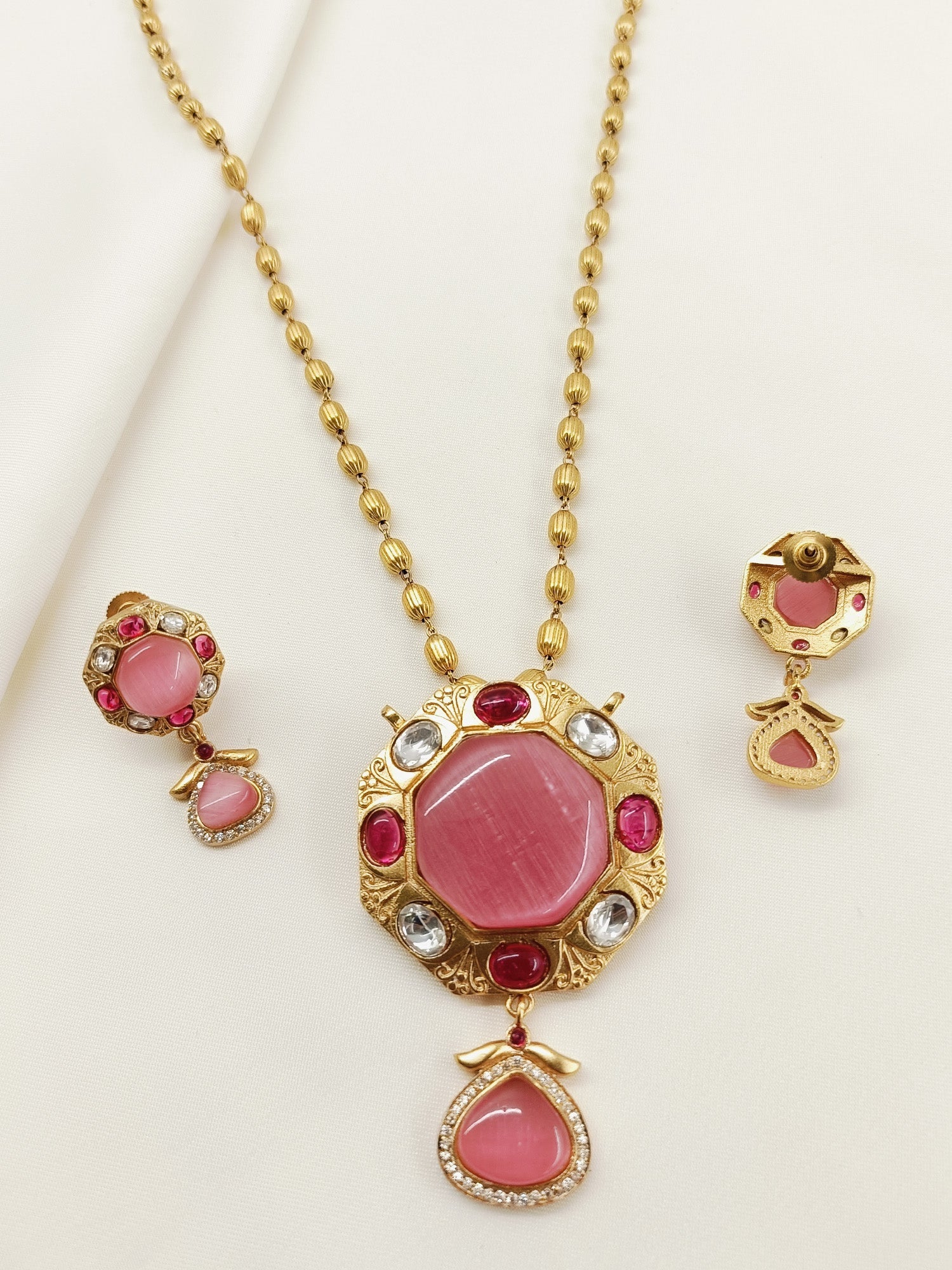 Sariah Pink Oxidized Pendant Set