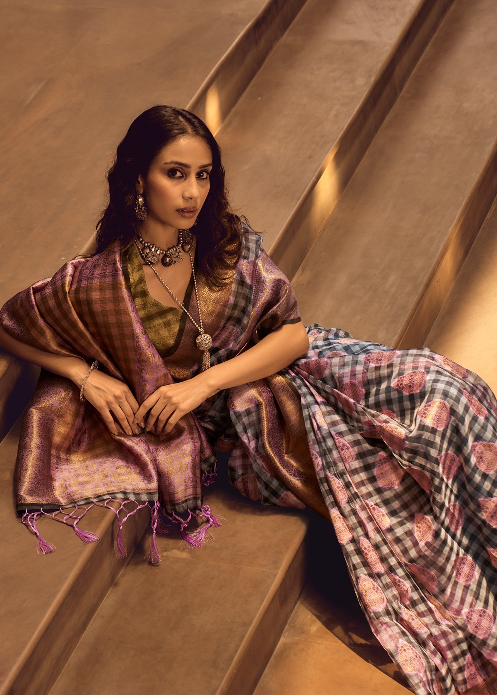 Purple Check Handloom Weaving Silk Saree - qivii