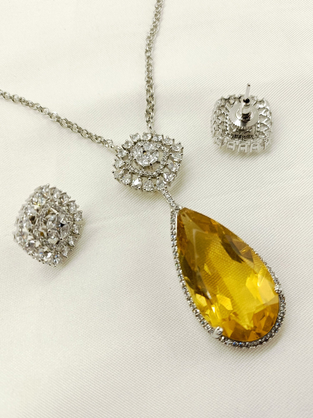 Victoria Yellow Swarovski Stone Pendant Set