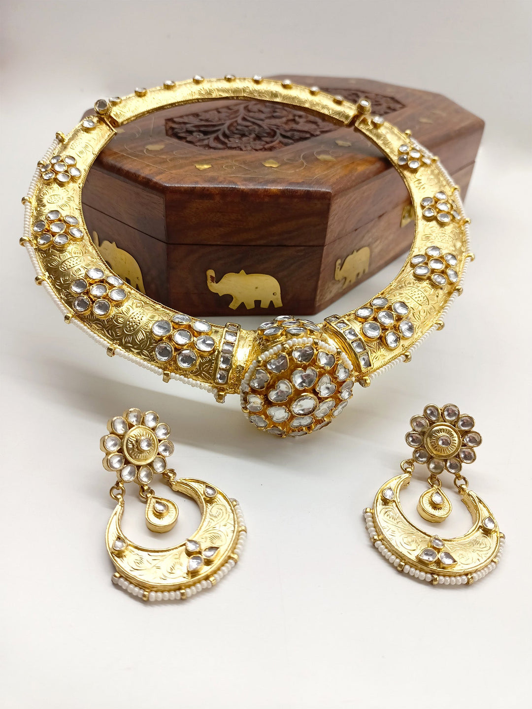 Petunia Hasli Style Kundan Set