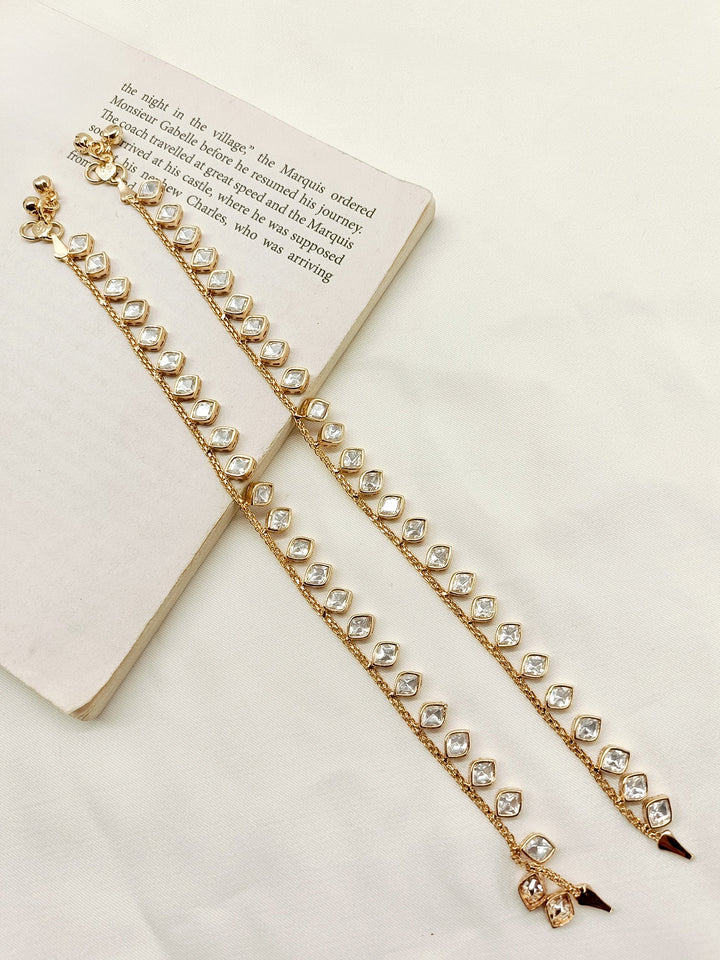 Mehnaaz White Kundan Anklet