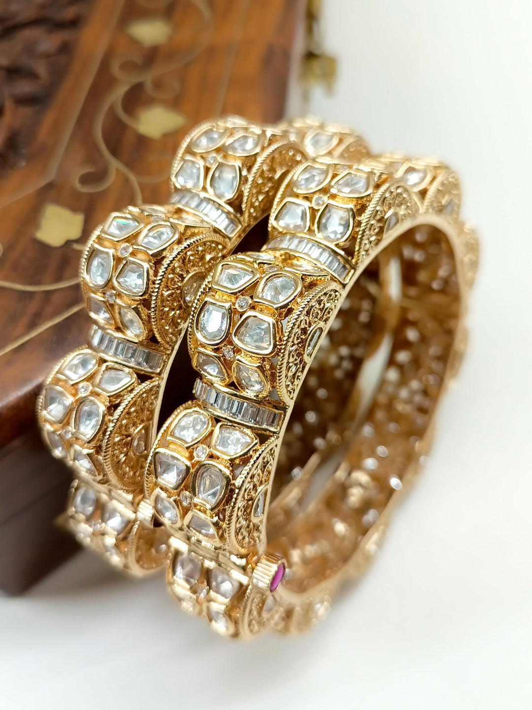 Kaajol White Kundan Kada Set Of 2