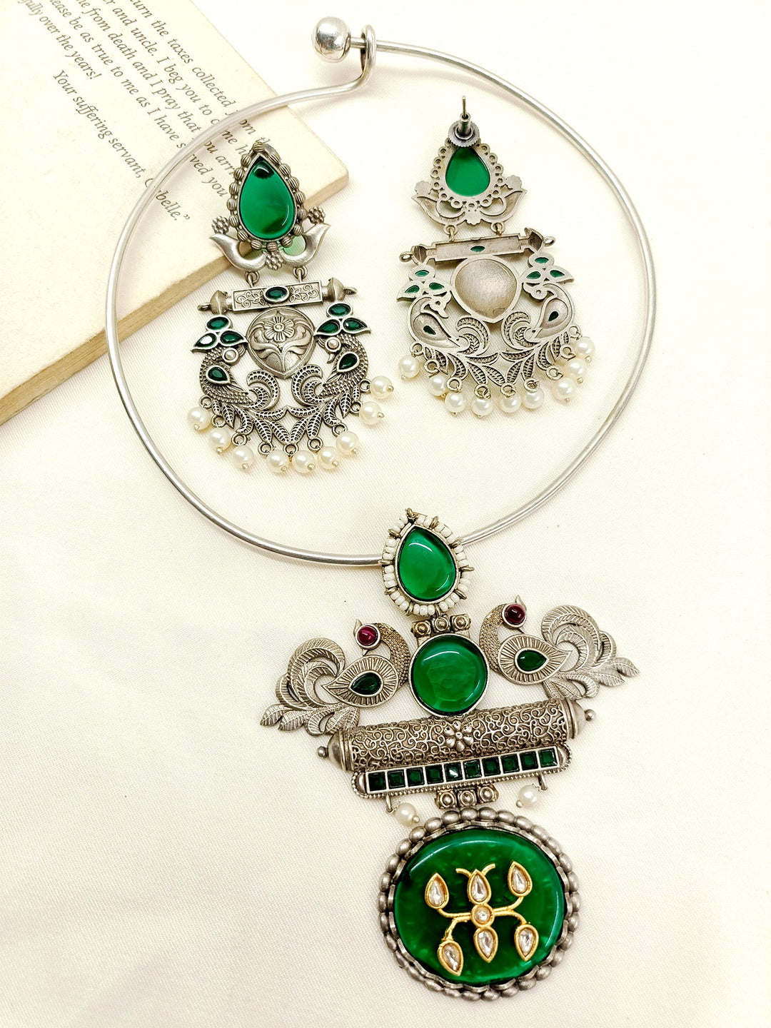 Kaasni Oxidized Silver Hasli Necklace Set