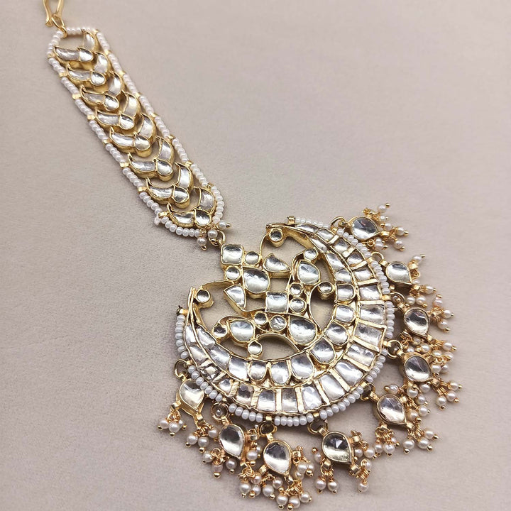 Shivangi Off White Beaded Gold Plated Kundan Teeka