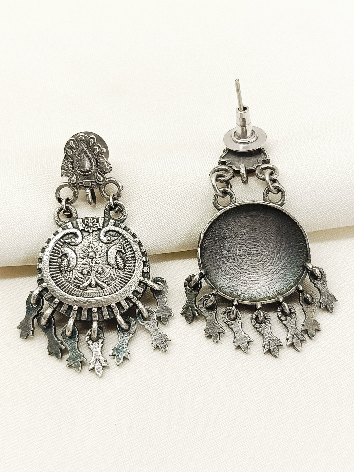 Cheshtha Plain Oxidized Earring