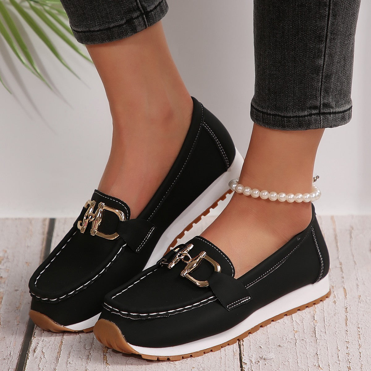 Women's Plus Size Flat Round-Toe Loafers Chain Buckle Slip-On Shoes