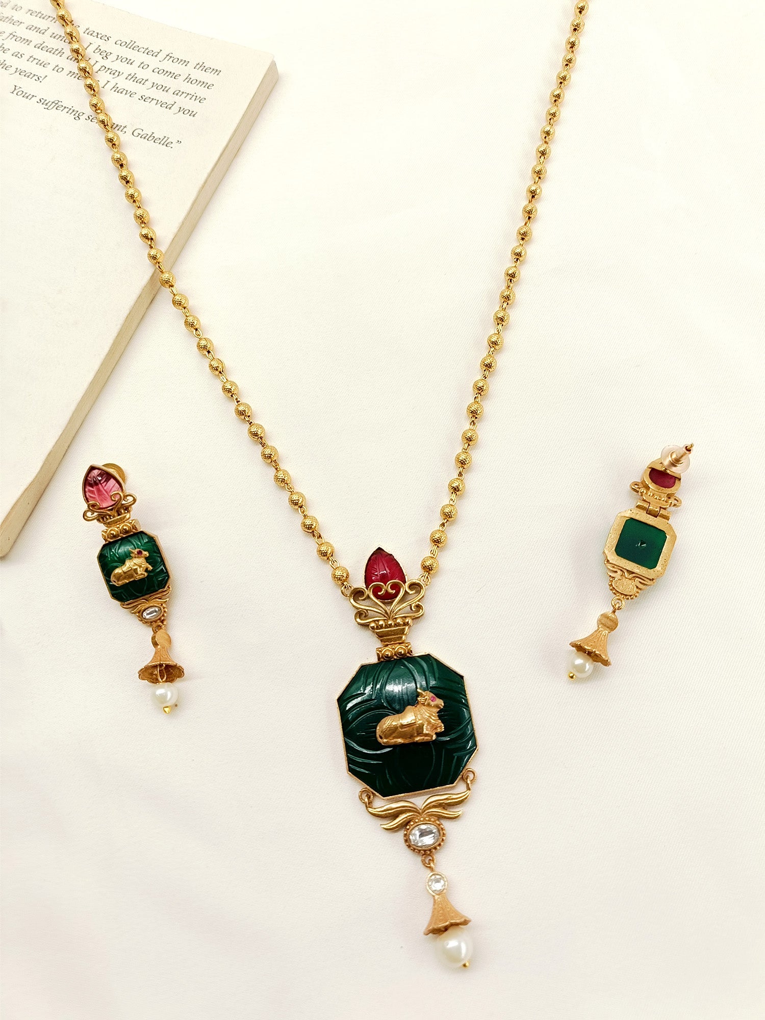 Varnika R & G Antique Pendant Set - qivii
