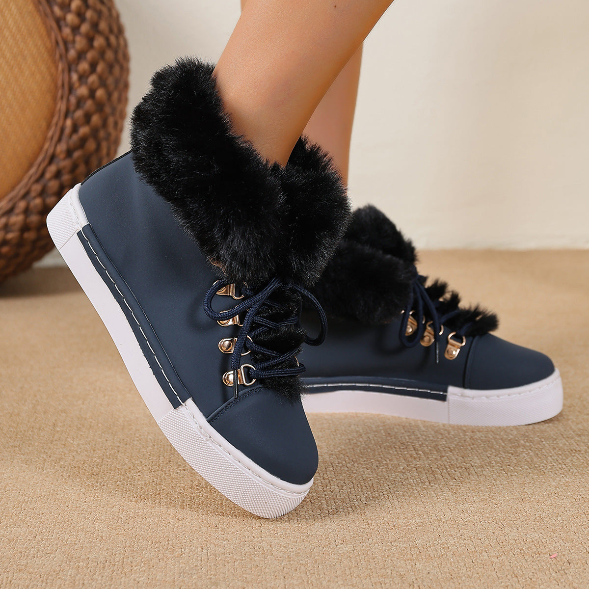 Women's Heritage Plush Snow Boot - Platform Winter Boots with Faux Fur Lining & Classic Lace-Up Design (US 5-10.5)