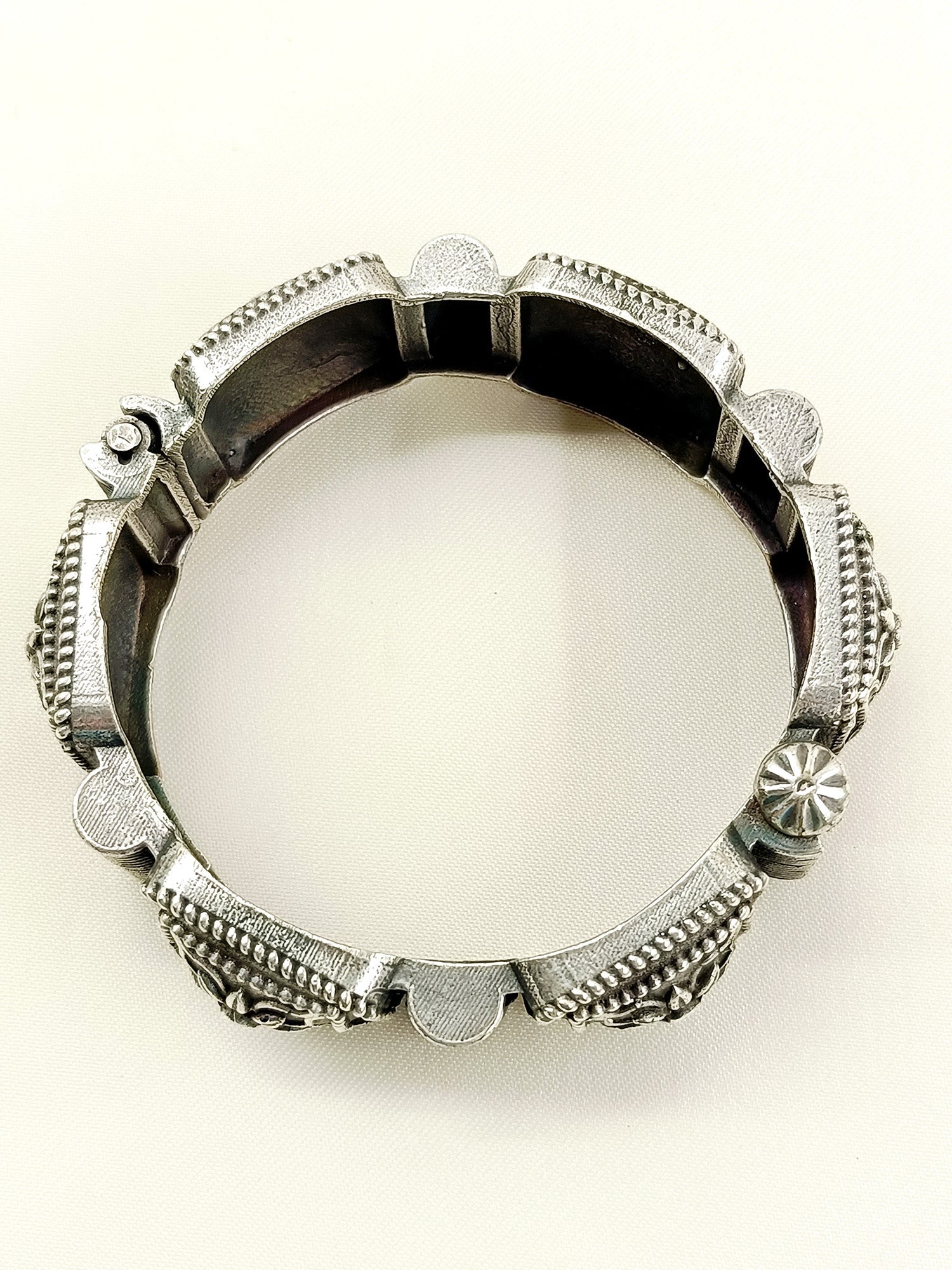 Tarini Plain Oxidized Kada